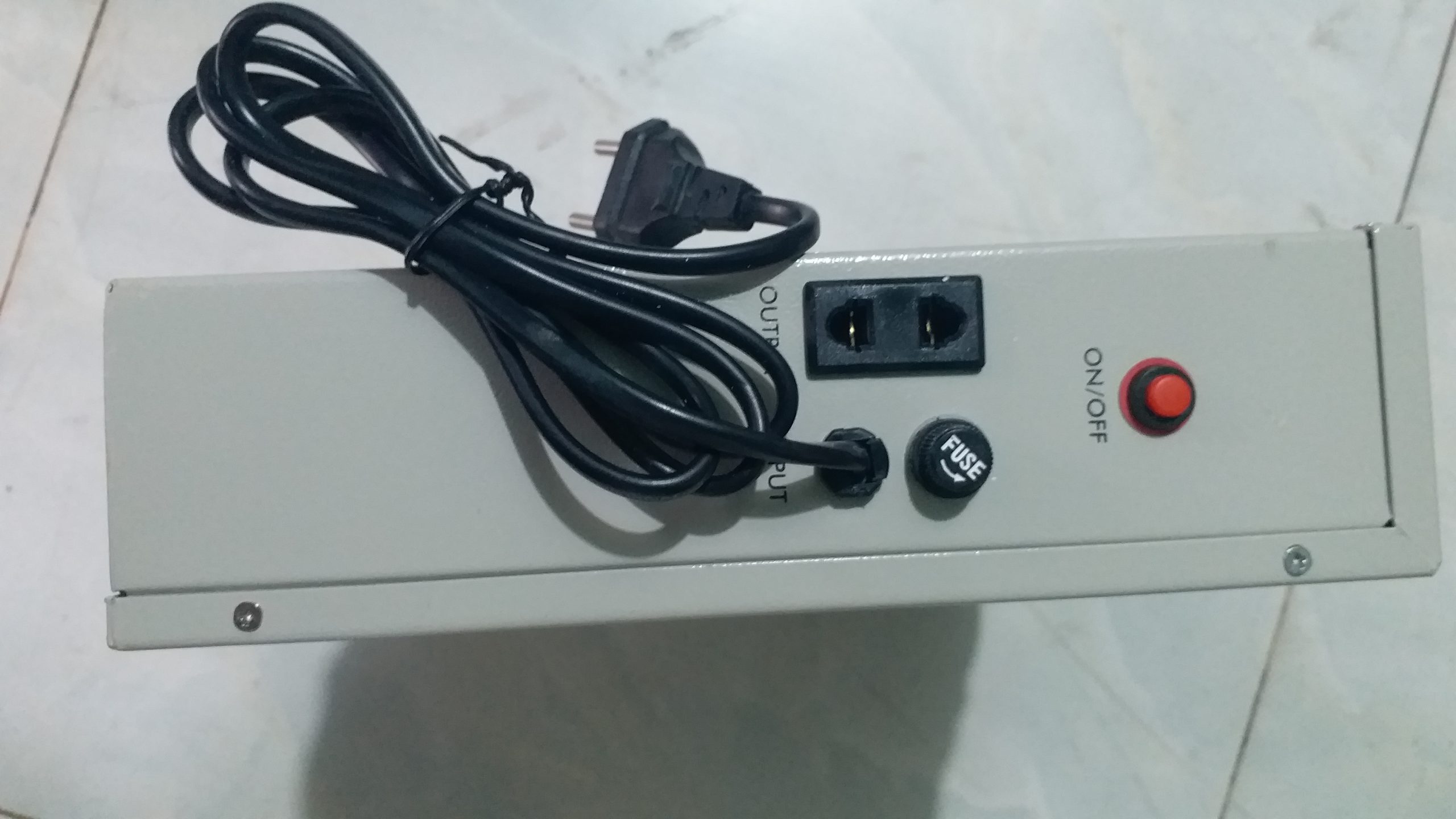 Bình lưu điện cửa cuốn Austdoor